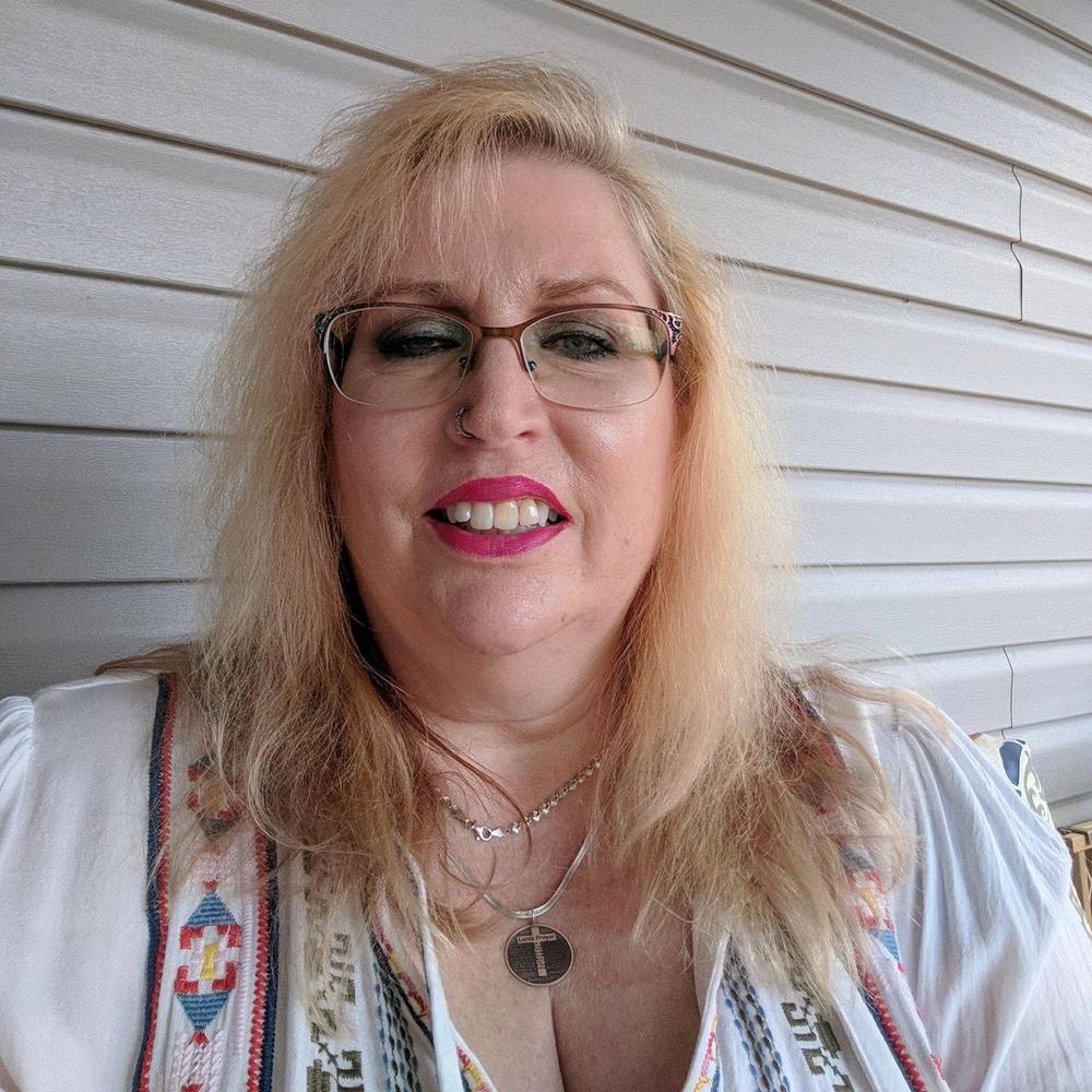 Meet your Posher, Sandy